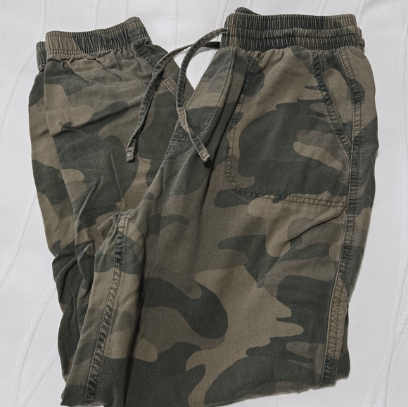 Hollister Ultra-High Riso Camo Jogger, S - Picture 2 of 4